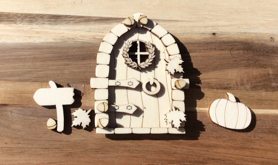 3D Autumnal Fall hobbit faerie fairy doors perfect for crafting.