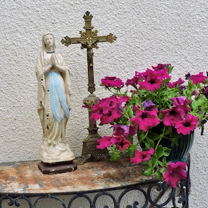 Holy Mary Religious Statue, Madonna Figurine, Virgin Mary Church Statue, Antique Our Lady of Grace Sculpture, Saint Vierge, 17.5 inches