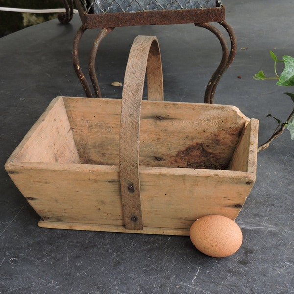 Garden Trug, 1930s French Handmade Rustic Basket, Vegetable Kitchen Display Pannier, Small Gathering Harvest Basket