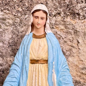 Our Lady Of Grace Statue, Virgin Mary Religious Statue, Vintage Plaster Madonna Sculpture, Vierge Marie With Open Arms, 9in/23cm High