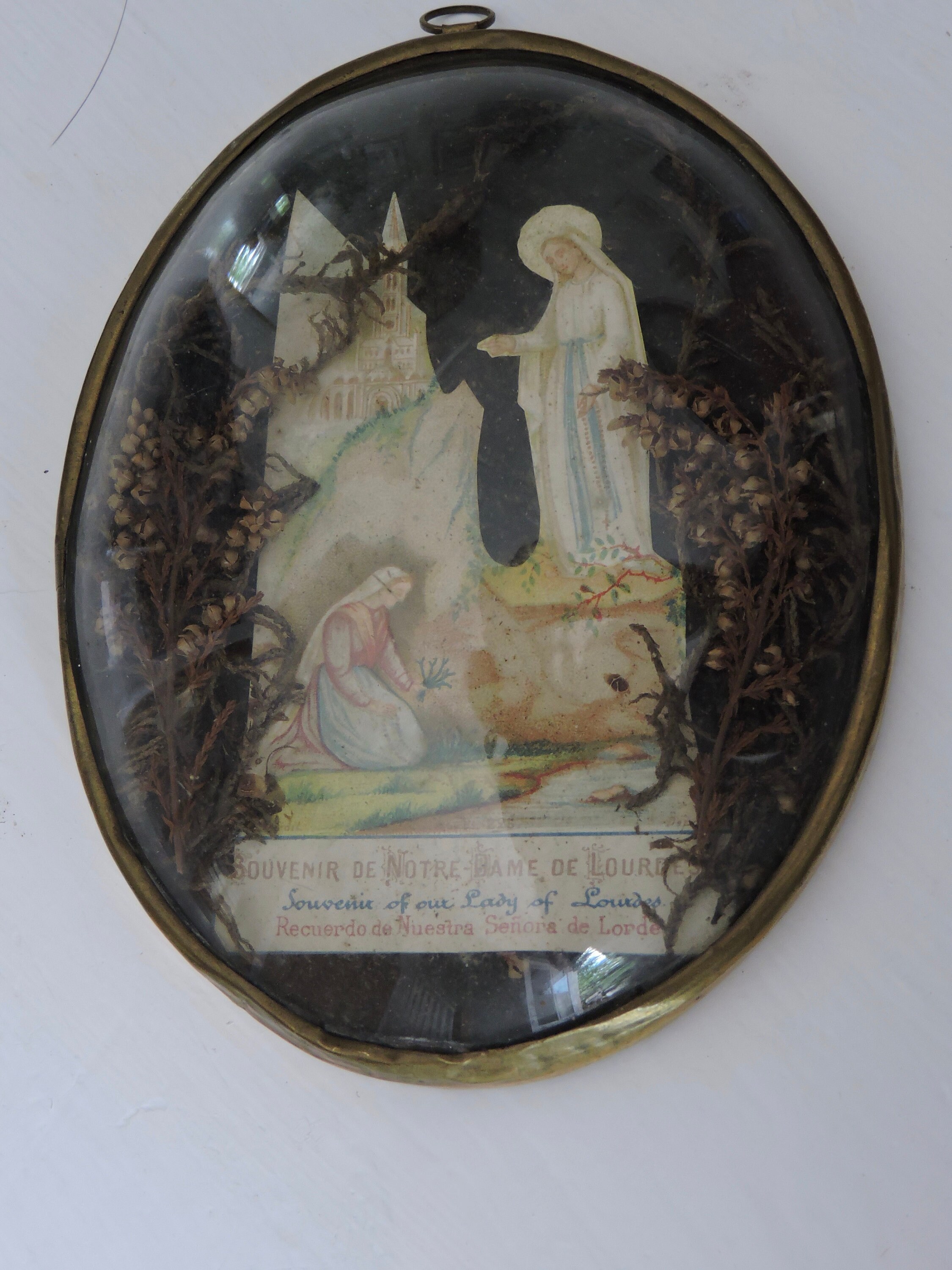 Antique Vierge Marie/Bernadette Image Dans Le Cadre en Verre Bombé, Statue de La Madone, Religieux F