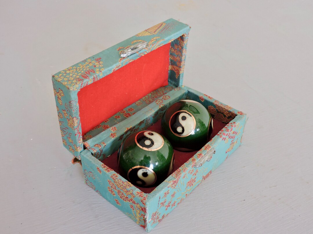 Vintage Chinese Qigong Balls in Presentation Box, Baoding Balls, Tai