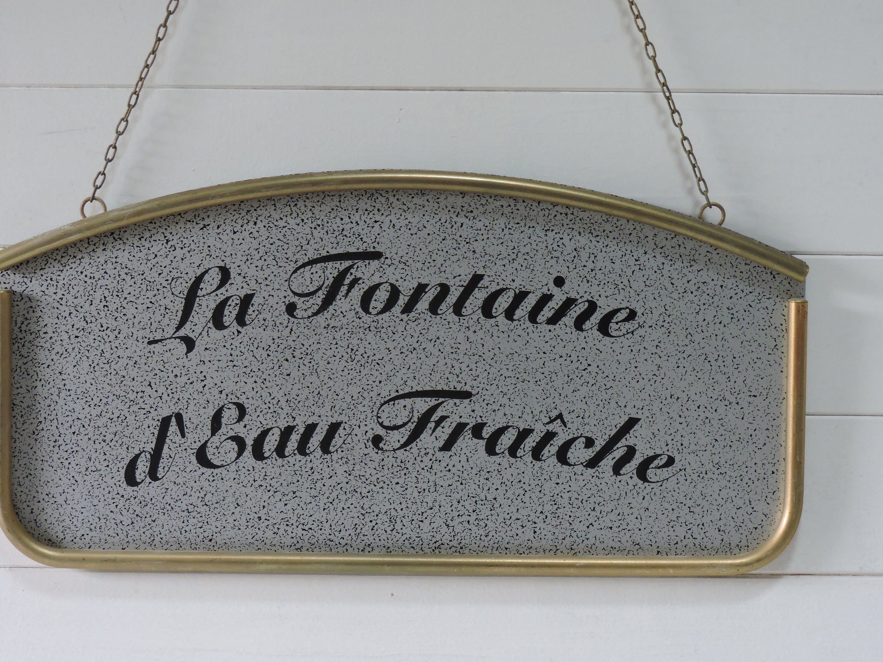 Enseigne Restaurant Vintage, La Fontaine d'eau Fraîche