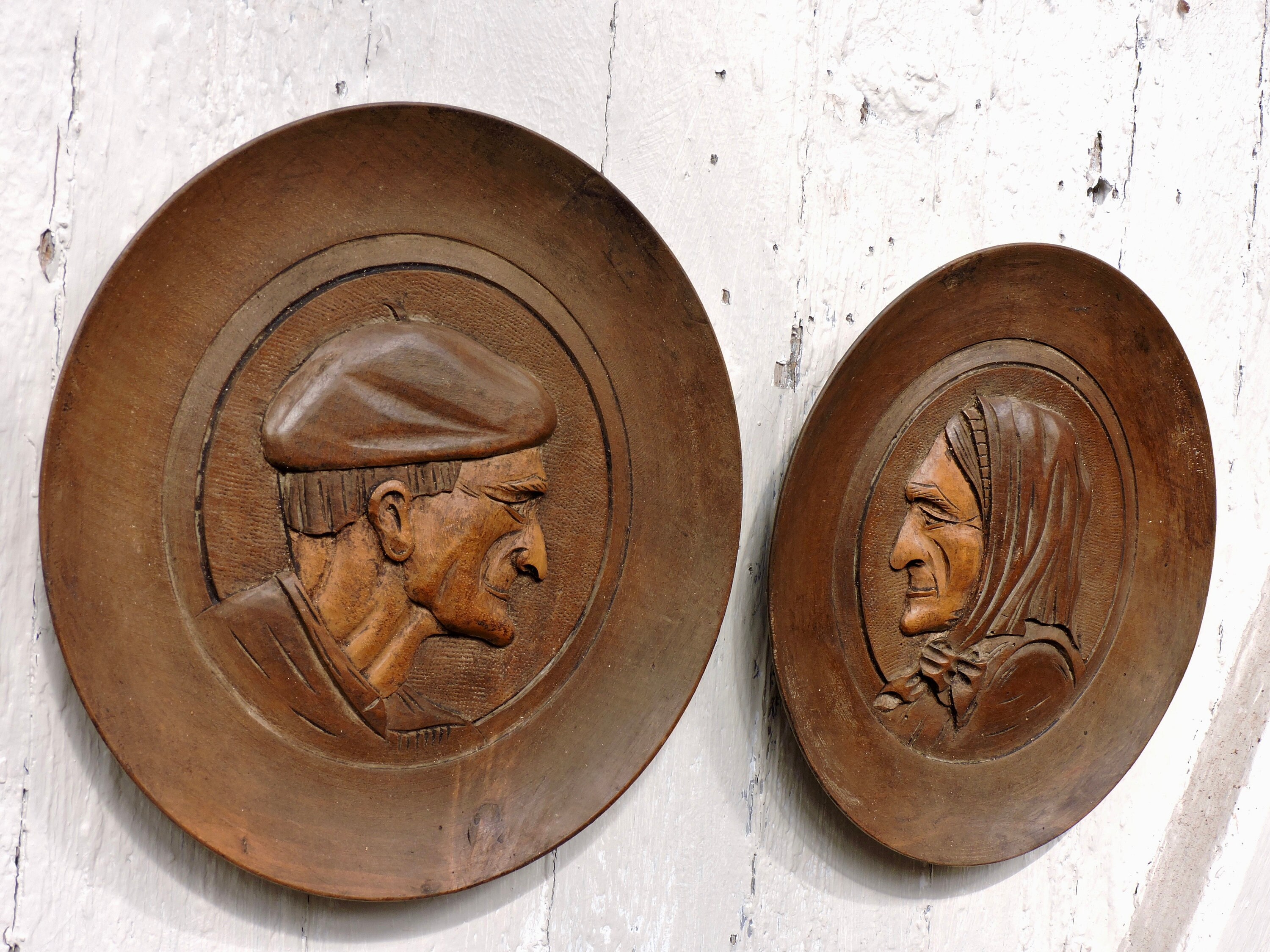 Paire De Plaques Murales