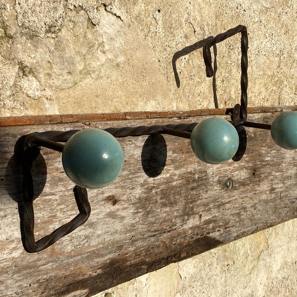 Retro Garderobenleiste mit 3 Haken, Sputnik/Atomic Hut Garderobe, Vintage Französische 1950er Jahre Metall Garderobe, Roger Feraud Design