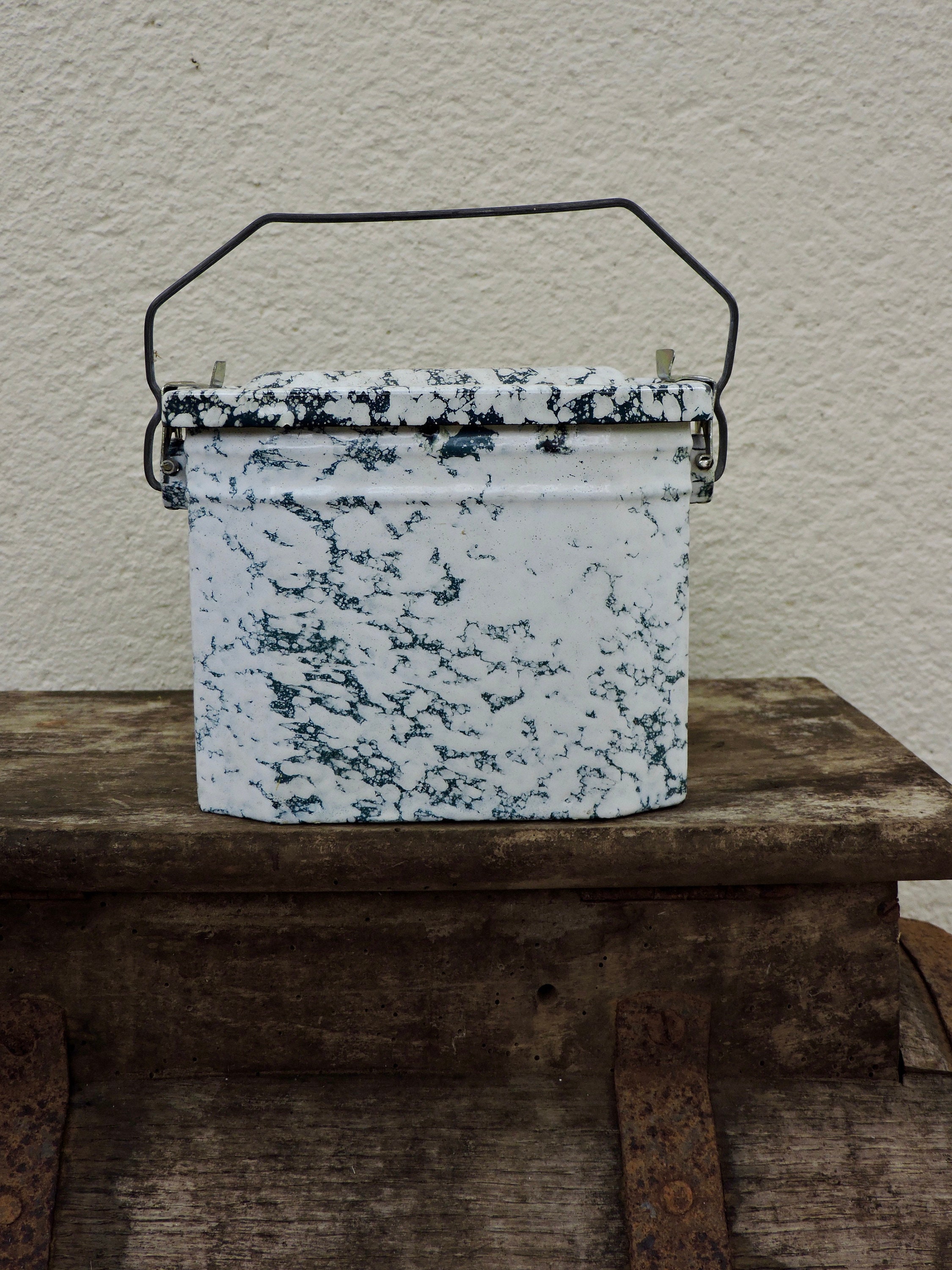 Vintage Tinette Française/Une Gamelle