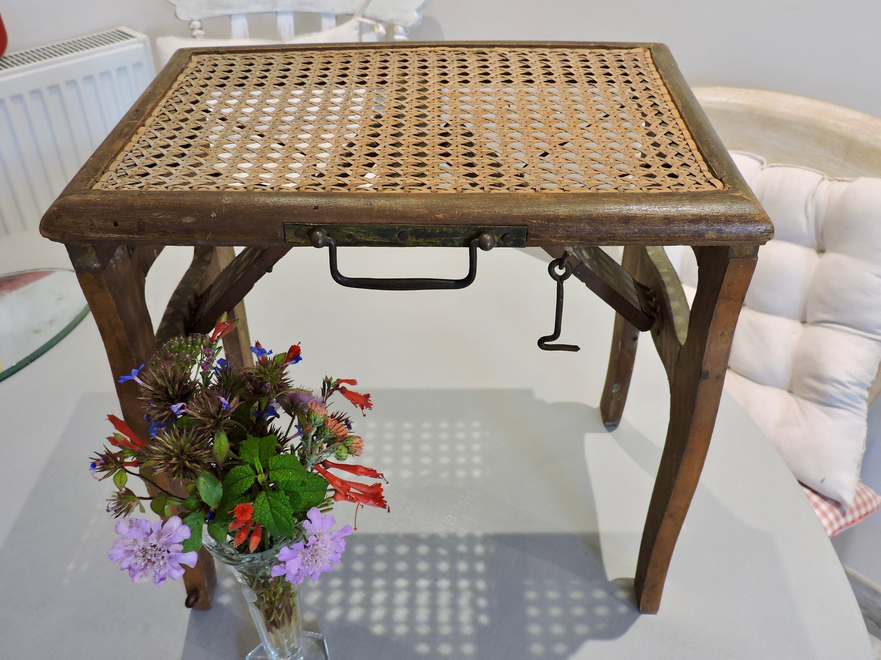 Vintage Tabouret Pliant de Campagne Française avec Siège en Canne Bergère, Mobilier Du Début Xixe Si
