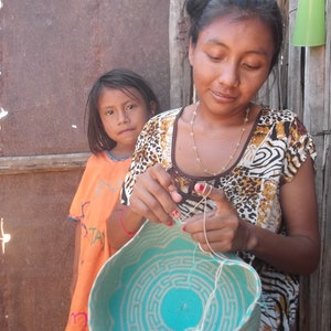 Grand sac wayuu mochila motif wayuu fait main bolso wayuu taschen sac bandoulière sac cadeaux colombiens sangle colorée fabrication indigène image 4