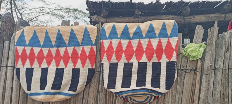 Tote Bag Wayuu large crochet, Beige and Natural, Hand Woven market bag, colombian beach bag, cute handmade tote bag, Summer Accessory image 4
