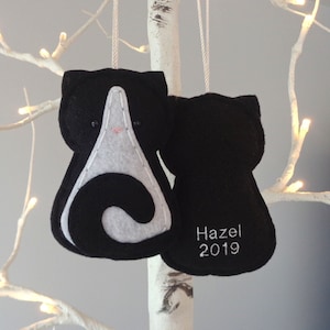 Personalized Felt Tuxedo Cat Ornament / Handmade 2023 Kids Pets Name Ornament / Black and White Tuxedo Cat Ornaments