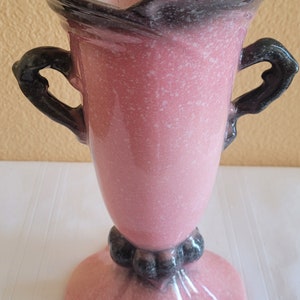 Mid Century Hull Pottery Woodland Vase W18-10 1/2