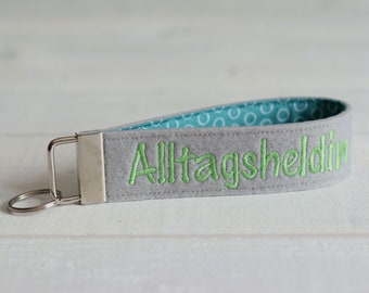 Lanyard "Everyday Heroine" green embroidered desired color