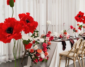 Coquelicots géants en papier – Décoration de mariage sur pied