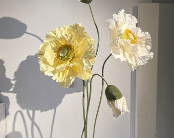 Large Paper Poppies Photo Wall – Standing Flower Display
