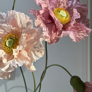4 coquelicots roses sur pied Grandes fleurs en papier avec boutons Grandes fleurs en papier sur pied avec tiges et support en métal image 6
