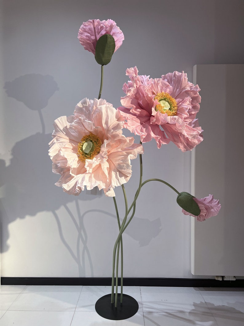 4 coquelicots roses sur pied Grandes fleurs en papier avec boutons Grandes fleurs en papier sur pied avec tiges et support en métal image 3