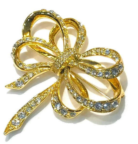 Signed Kenneth Jay Lane for Avon Pave Bow Set - Brooch and  Kenneth Jay Lane for Avon KJL Bow Brooch & Earrings Set display picture 1