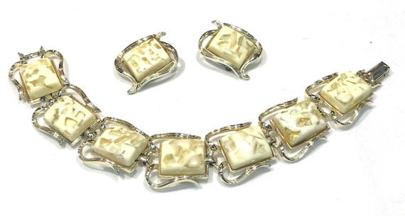 Confetti Square Shape Bracelet Confetti Square Shape Bracelet