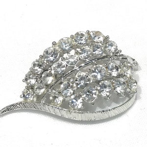 Pretty Vintage Clear Rhinestone Open Work Leaf Brooch