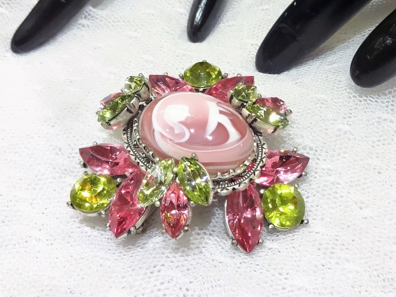 Vintage Pink Swirl Art Glass and Pink and Olivine Coloured Rhinstone Brooch