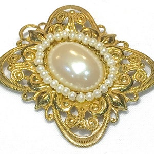 Beautiful  Vintage Miriam Haskell Faux Pearl Cabochon and Wired  Faux Seed Pearl Filigree Brooch