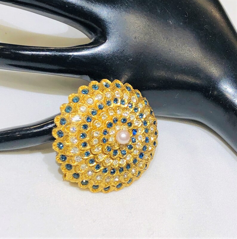Pretty Vintage Rifas Blue and Clear Rhinestone Faux Pearl Tiered Brooch