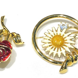 Pretty Vintage Joan Rivers 2 Brooch 7 Multi Coloured Enamel Interchangeable Flower Head Set