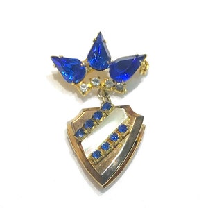 Pretty Bright Blue Pearl and round Shaped Rhinestone, MOP Dangle Brooch Locket