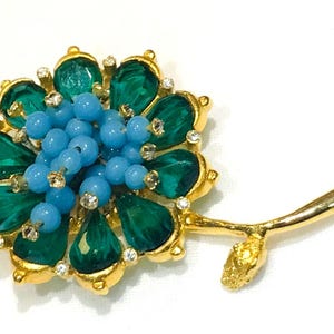 Beautiful Vintage Kramer Flawed Emerald Glass,  Clear Rhinestone and Turquoise Glass Bead Flower Brooch