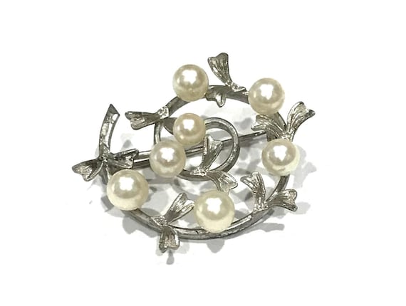 Pretty Sterling Silver Cultured Pearl Swirl Leaf  Brooch