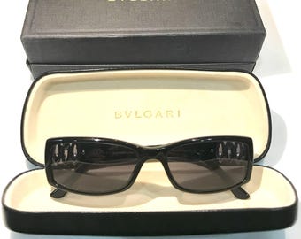 Nice Bvlgari Sunglasses Black Framed Dark Lenses (original  display picture 3