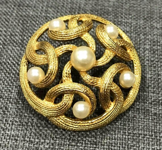 Vintage Crown Trifari Open Work Faux Pearl Knotted Domed Brooch - Etsy