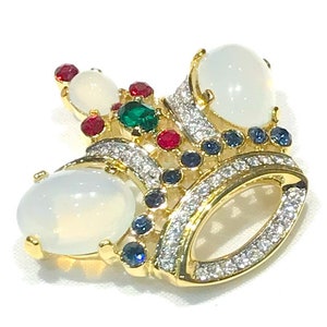 Beautiful Vintage Crown Trifari (Alfred Philippe) Gold Plated Glass Moonstone Cabochon and Multi Coloured Rhinestone  Brooch