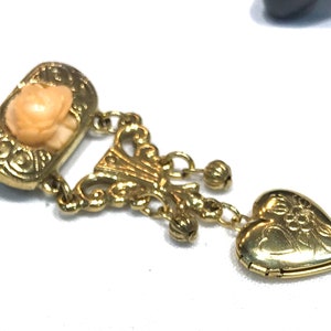 Pretty Vintage Coral Acrylic Flower Etched Heart Locket Dangle Brooch