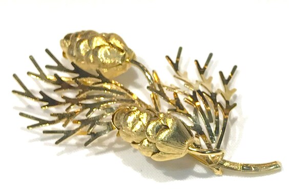 Nice Vintage Wells 14K GF Textured Gold Tone Pine Cone Brooch