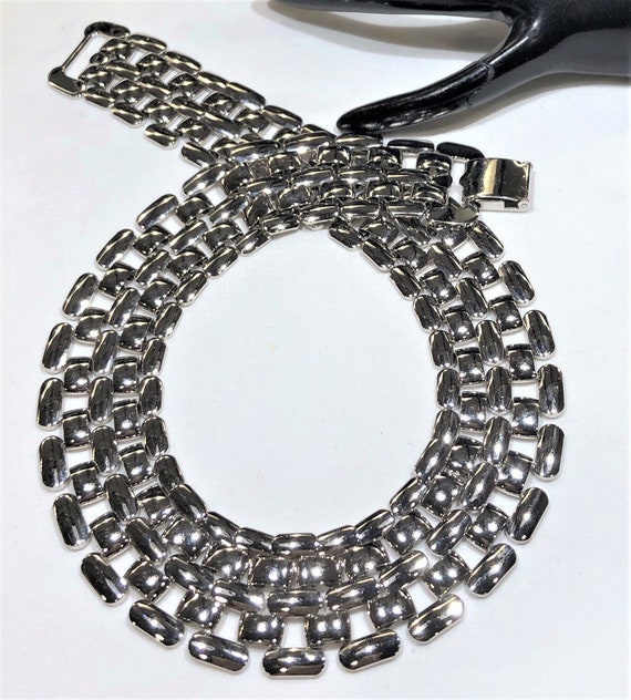 Nice Vintage Napier Wide Gate Link Chain Necklace