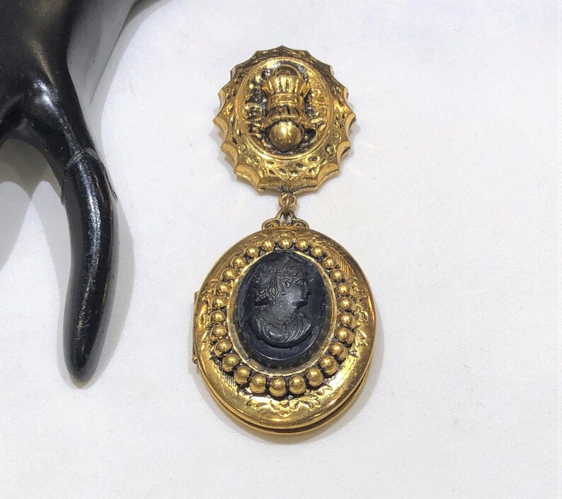 Vintage Victorian Style Black Resin Carved Lady Cameo DressFur Clip