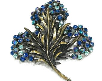 Pretty Vintage Karu Arke Shades of  Blue and AB Blue  Rhinestone Flower Brooch
