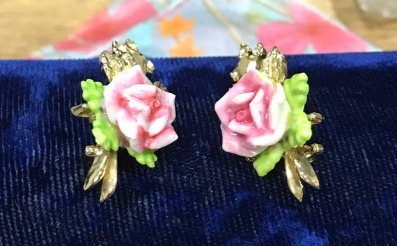 Pretty Vintage Coro Pink and Green  Porcelian Rose  Scatter Pins