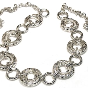 Vintage Open Work Detailed Circular Link Necklace