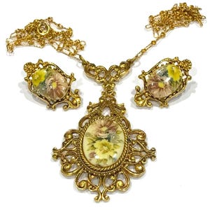 Pretty Vintage Florenza  Victorian  Style Painted Porcelain Floral Scene Pendant and Earrings