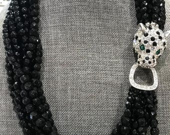 Collar Torsade de ocho hebras con broche de cabeza de leopardo y pedrería pavé de KJL para Avon