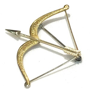 Arch and Arrows Chic 18K Gold Plated Bracelet Arch and Arrows Chic 18K Gold Plated Bracelet