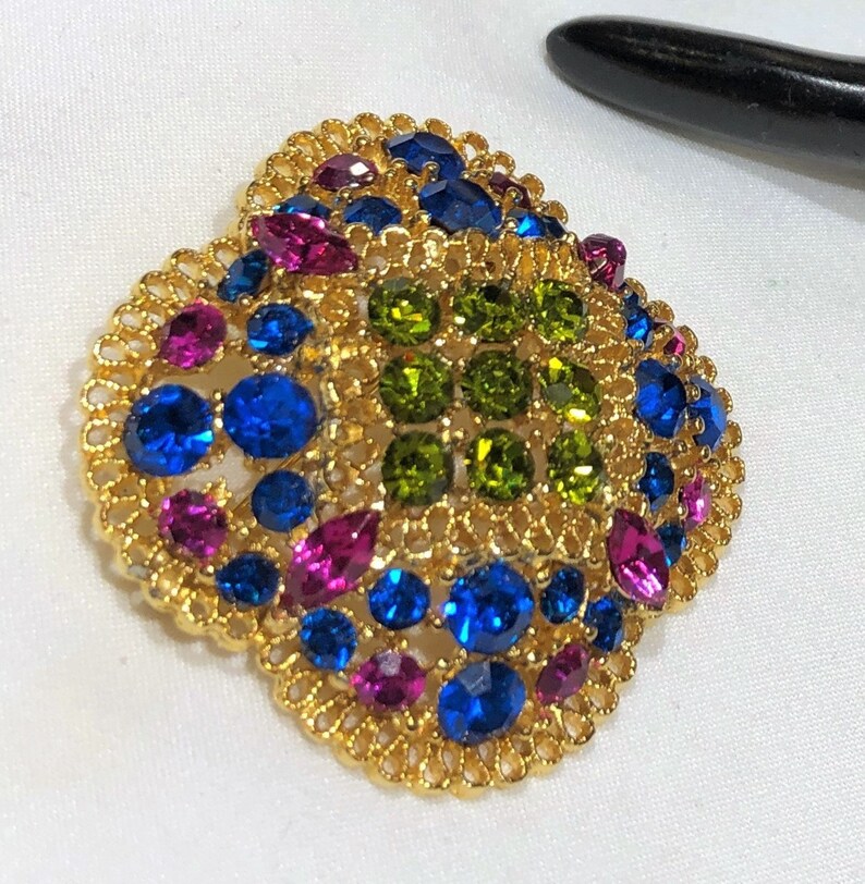 Beautiful Domed Vintage MJent Shades of Blue Rhinestone and Gold Filigree Brooch