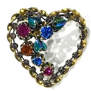 Pretty Vintage Tiered Open Work Multi Bright Coloured Rhinestone and  Carnival Glass Heart Brooch