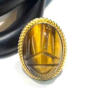 Nice Vintage Burt Cassell GF Large Carved Tiger&#39;s Eye Scarab Cabochon Ring
