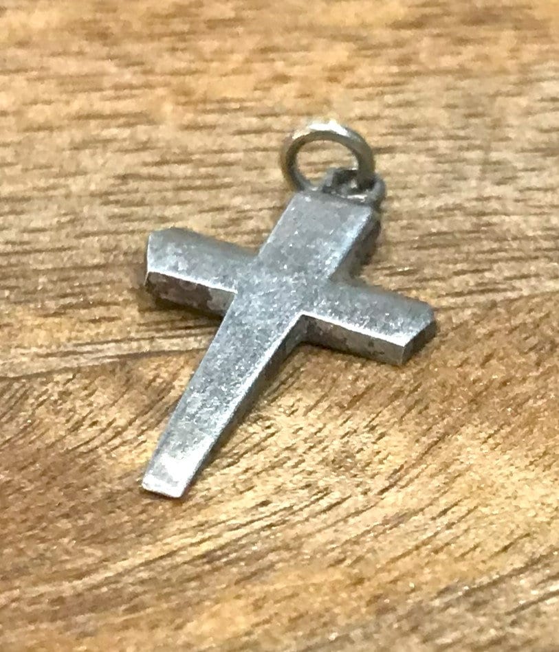 Chapel sterling cross deals