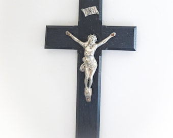 Cruz de pared francesa antigua: Crucifijo de madera ebonizada y acero inoxidable