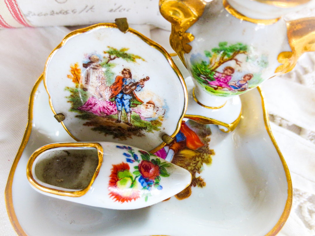 Petite aiguière miniature - soliflore - vase - style fragonard Petite aiguière miniature - soliflore - vase - style fragonard