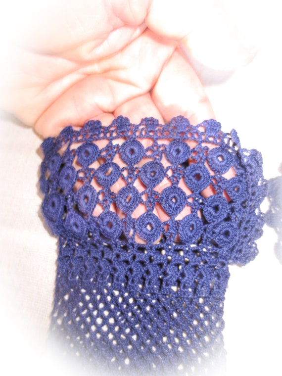 French Antique Crocheted Gloves - Lace Vintage Gl… - image 4